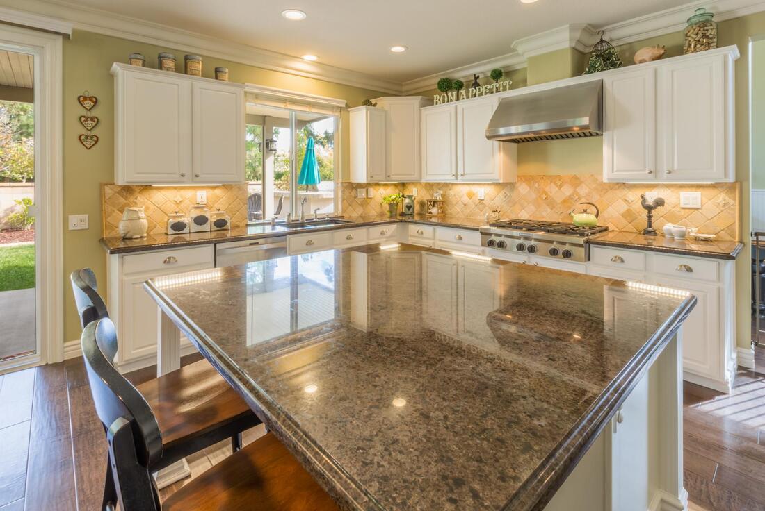 installed customized kitchen counter tops